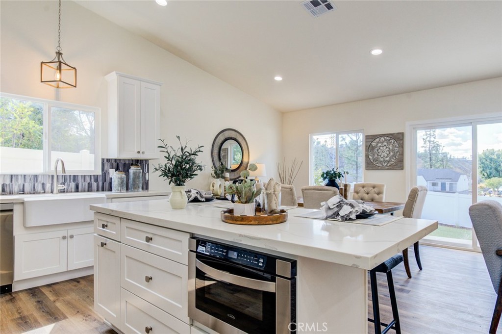 1335 Center Dr. Property Photo 22