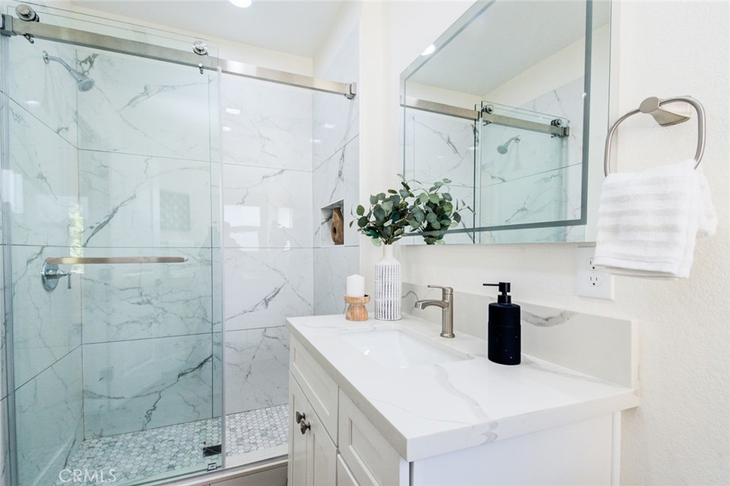 1335 Center Dr. Property Photo 40