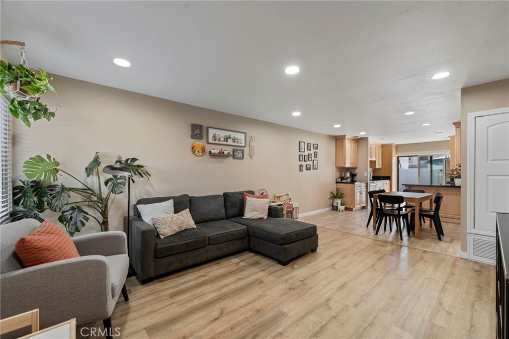 3029 N Cottonwood Street 12 Property Photo 4