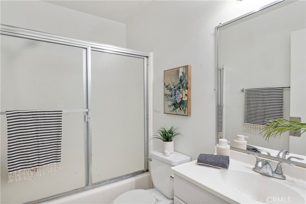 826 Coriander Drive D Property Photo 4