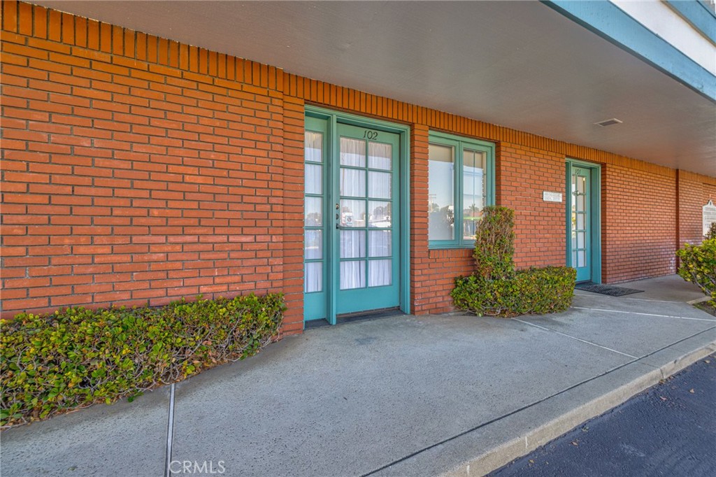 16336 Whittier Boulevard Property Photo 2