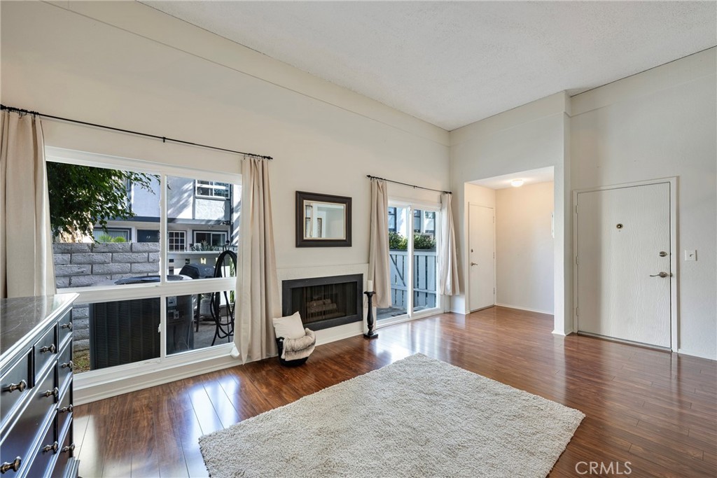 2100 West Palmyra Avenue 8 Property Photo 11