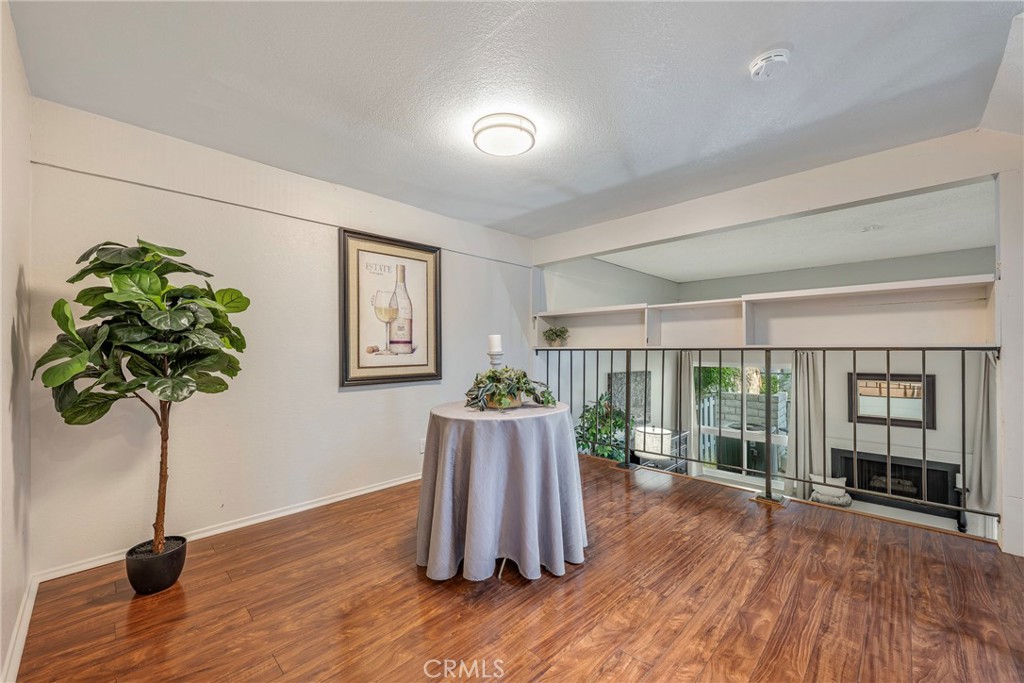 2100 West Palmyra Avenue 8 Property Photo 15