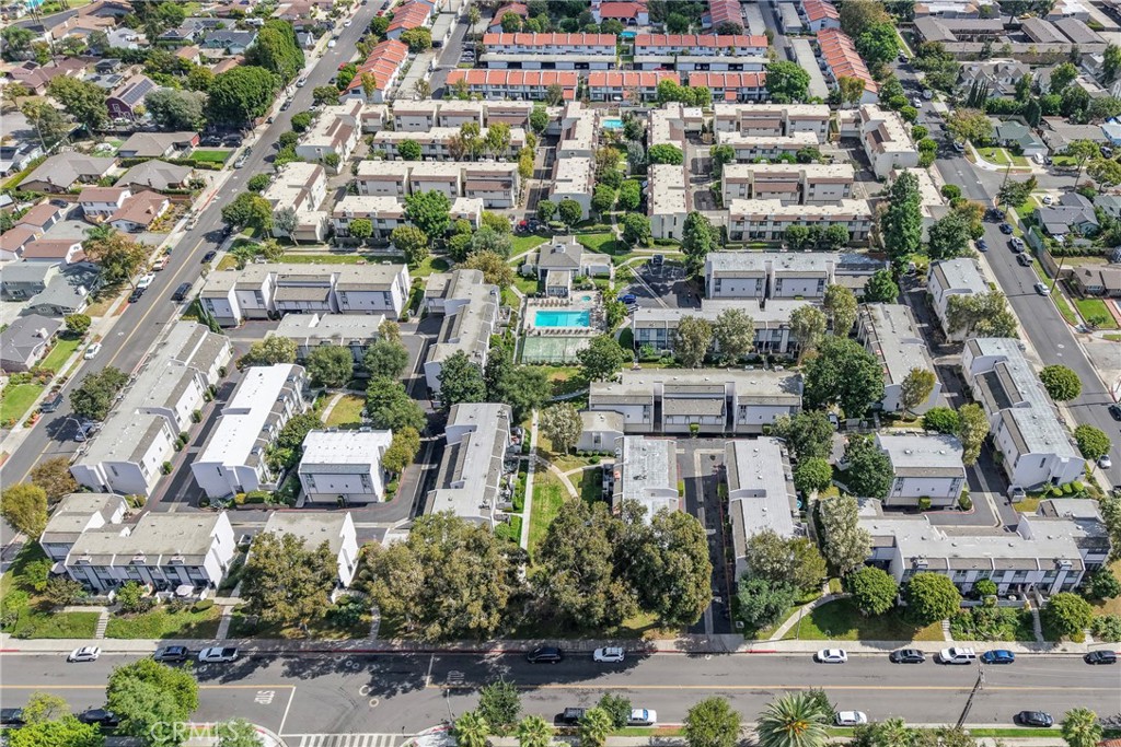 2100 West Palmyra Avenue 8 Property Photo 38