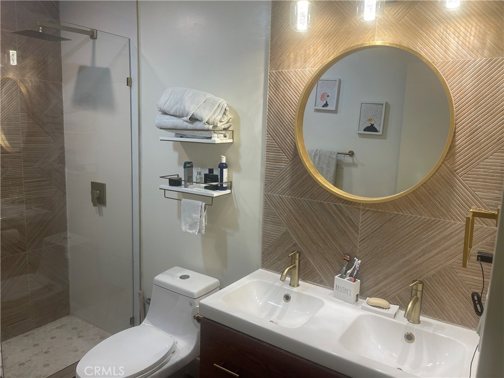 1192 Mitchell 7 Property Photo 6