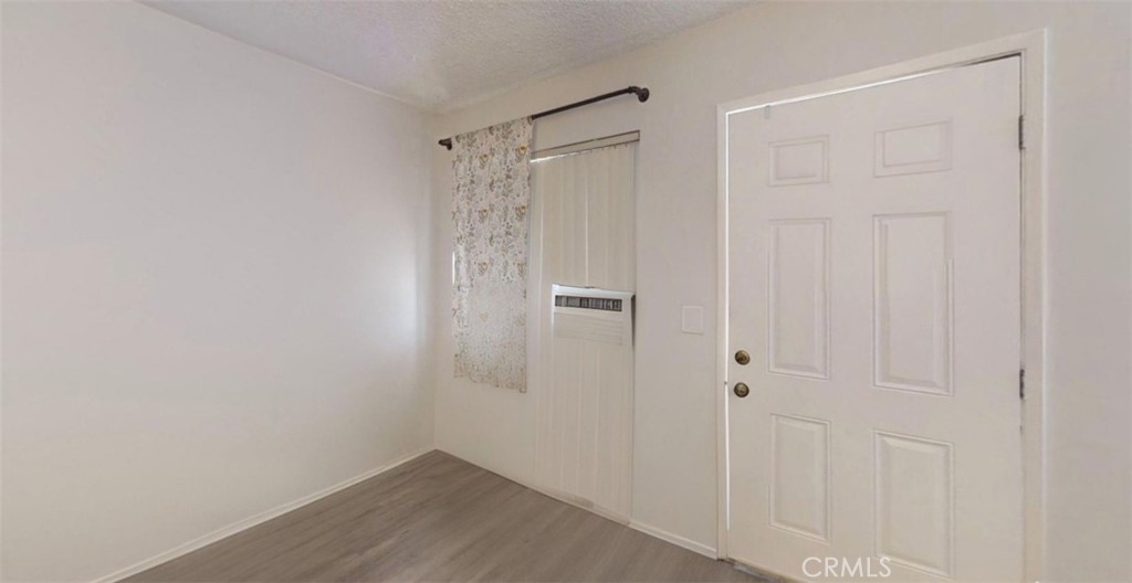 421 N Olive B Property Photo 2