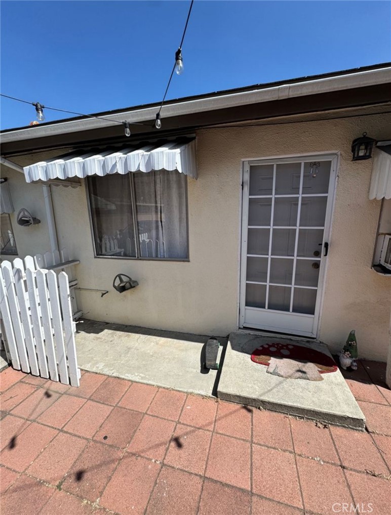 421 N Olive B Property Photo 10