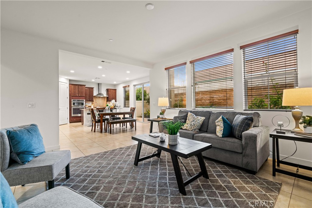 3811 Snapdragon Way Property Photo 7