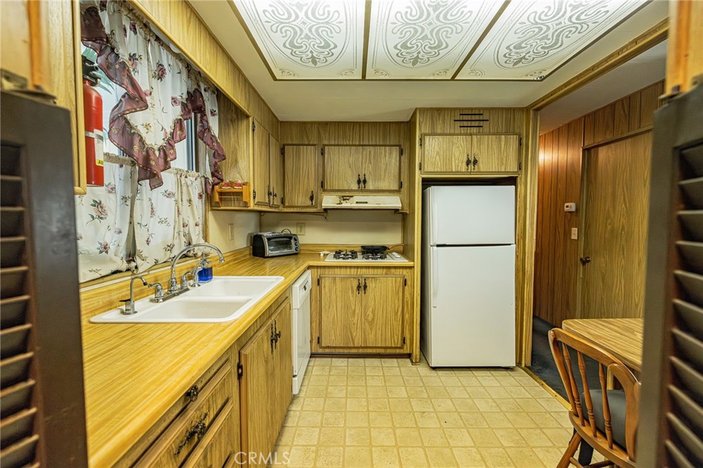 300 N Rampart 79 Property Photo 9