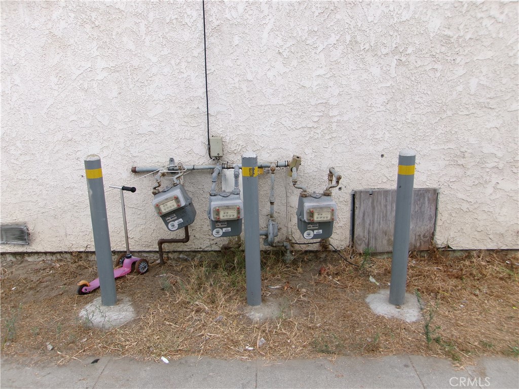 7926 Wilcox Property Photo 4