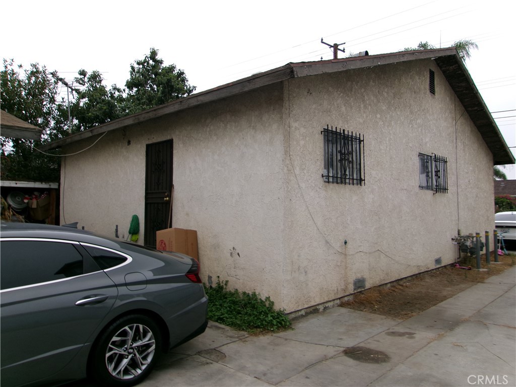 7926 Wilcox Property Photo 5