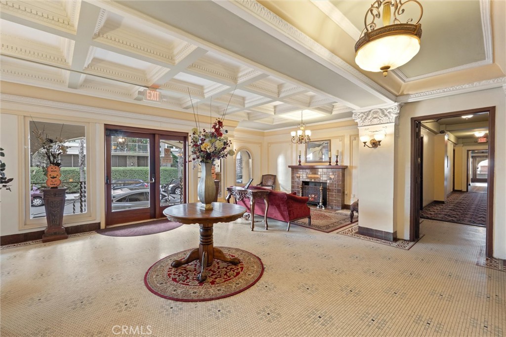 1030 E Ocean 308 Property Photo 2