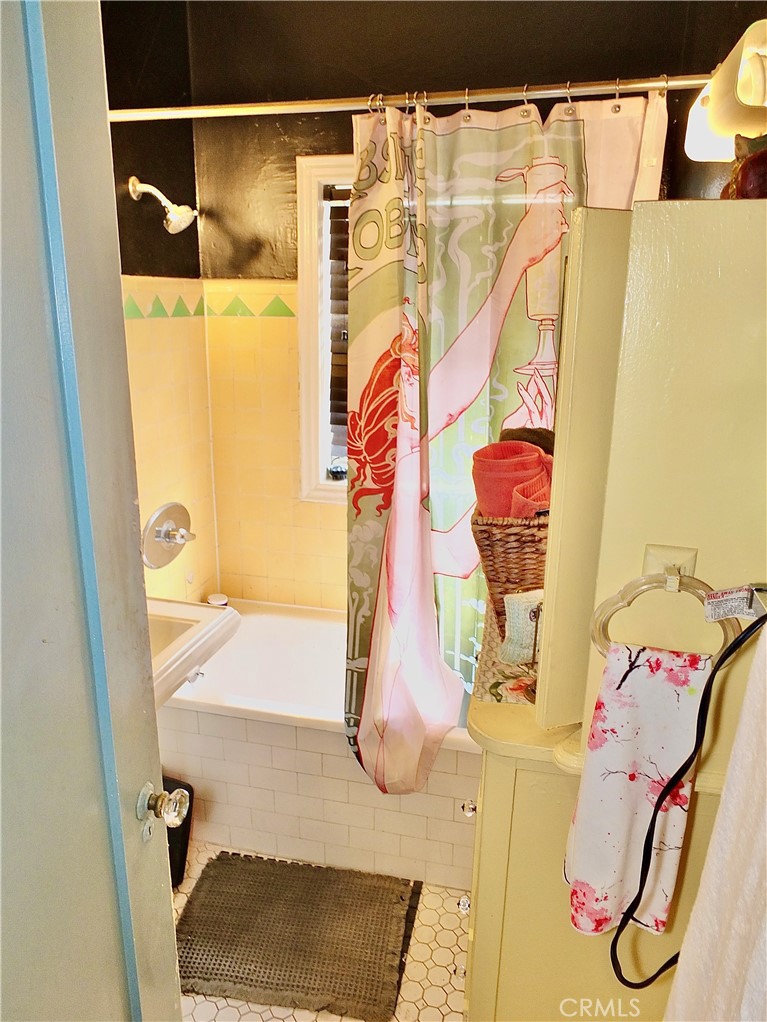 1030 E Ocean 308 Property Photo 7