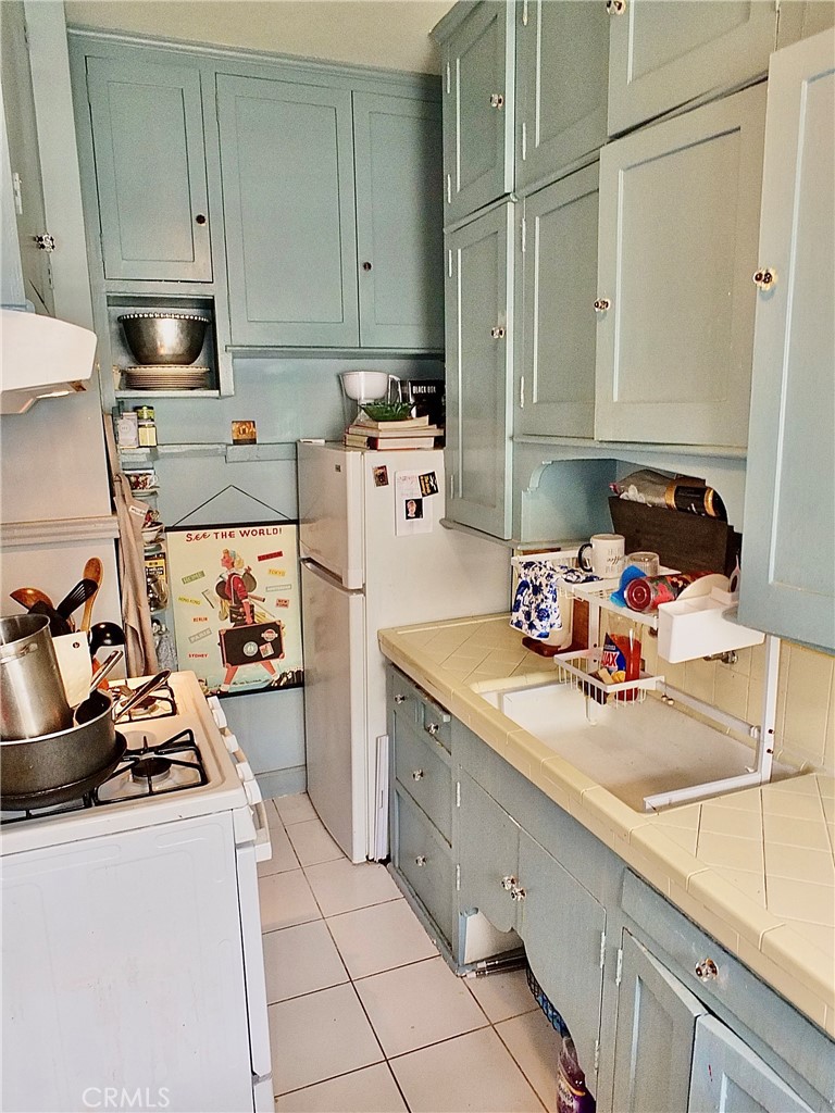 1030 E Ocean 308 Property Photo 8