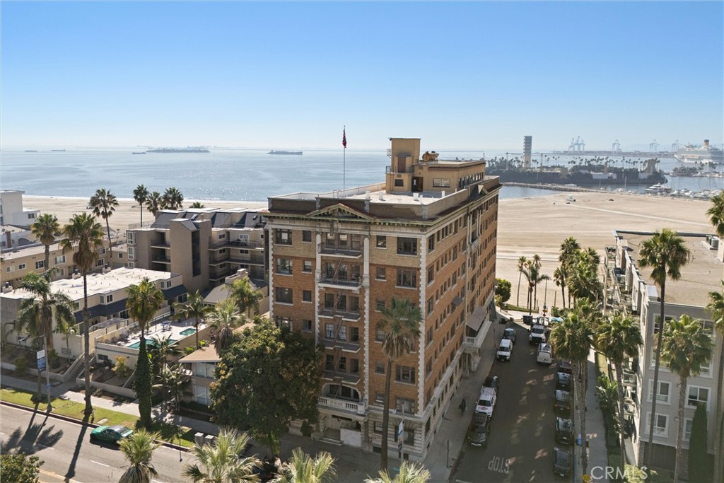 1030 E Ocean 308 Property Photo 12