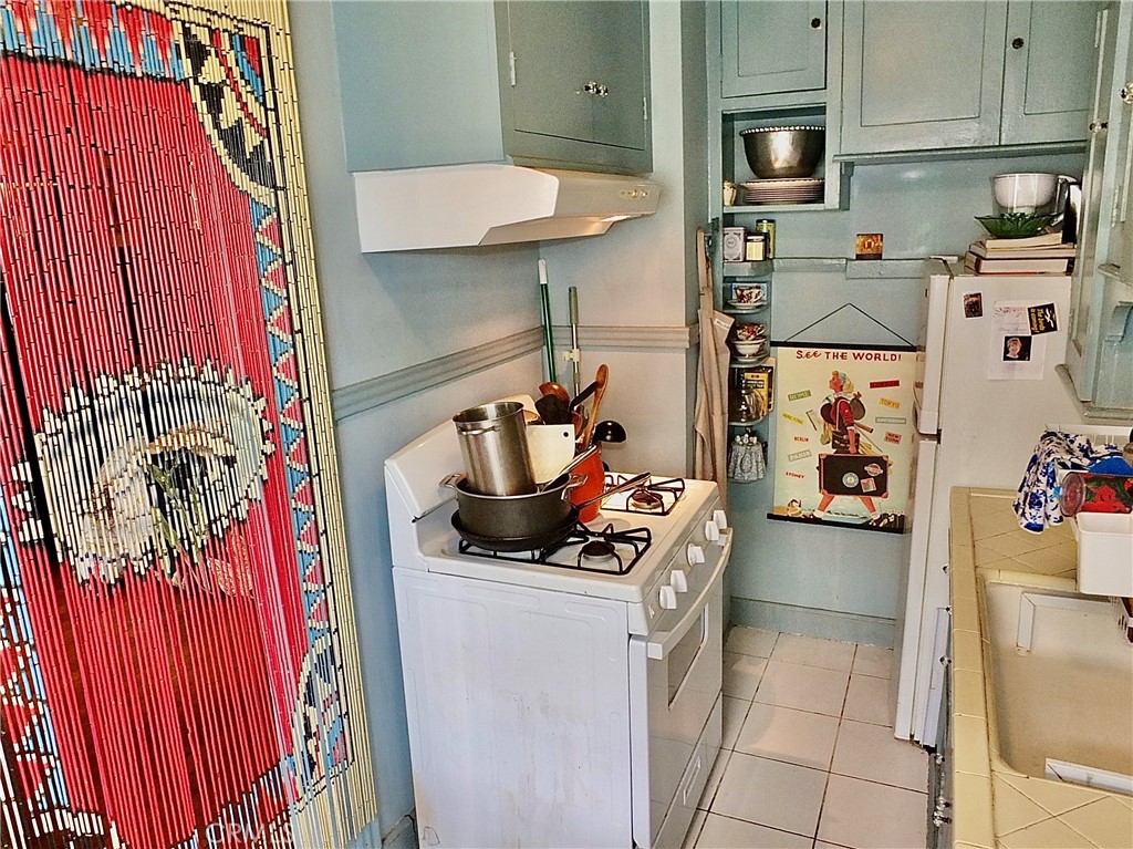 1030 E Ocean 308 Property Photo 26