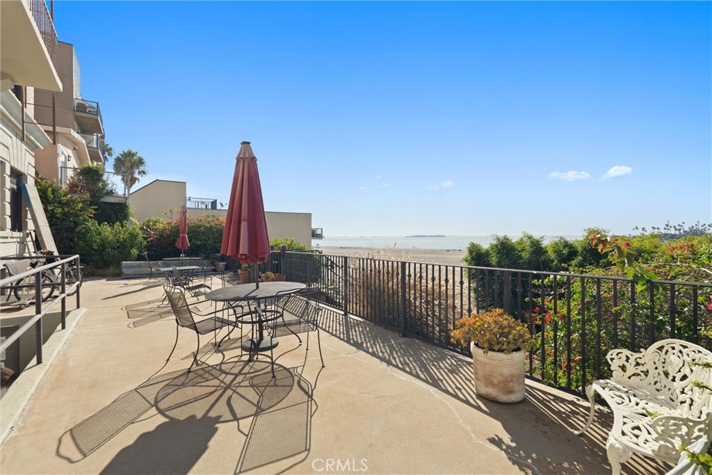 1030 E Ocean 308 Property Photo 31