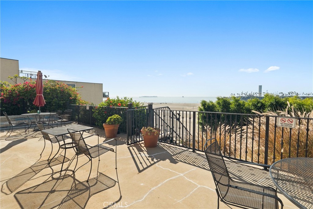 1030 E Ocean 308 Property Photo 32