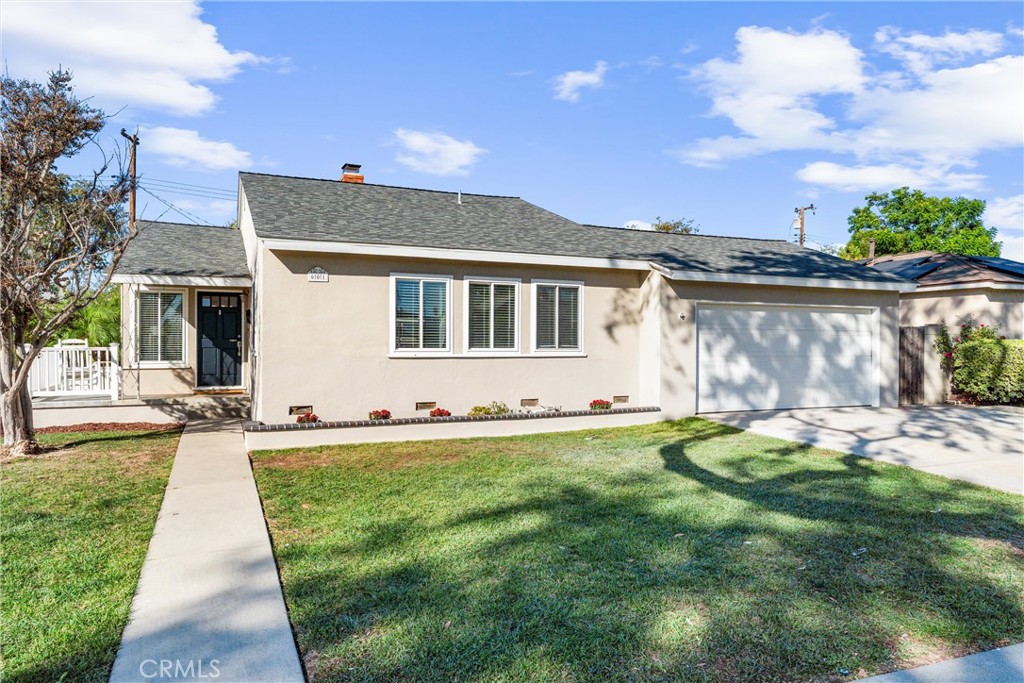 601 W Southgate Avenue Property Photo 2