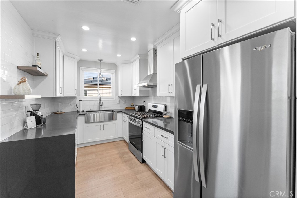 601 W Southgate Avenue Property Photo 15