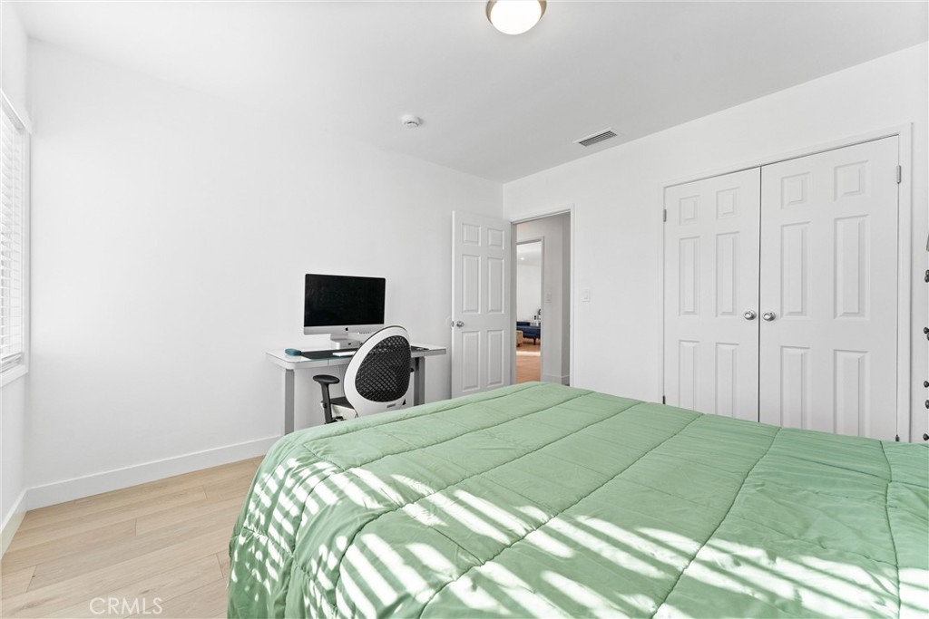 601 W Southgate Avenue Property Photo 20