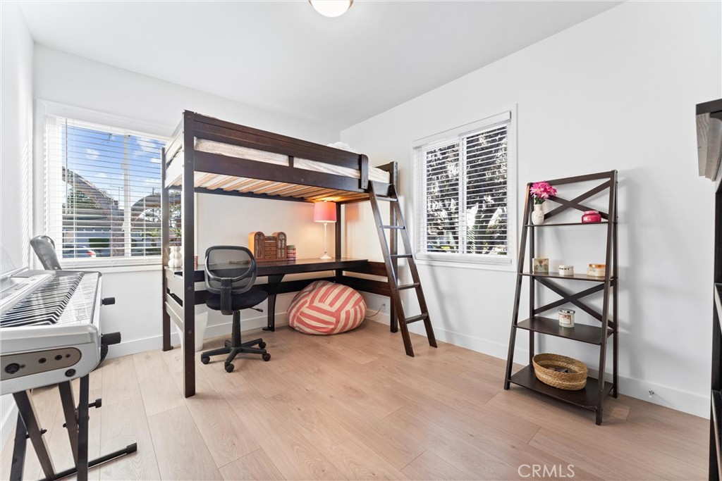 601 W Southgate Avenue Property Photo 24