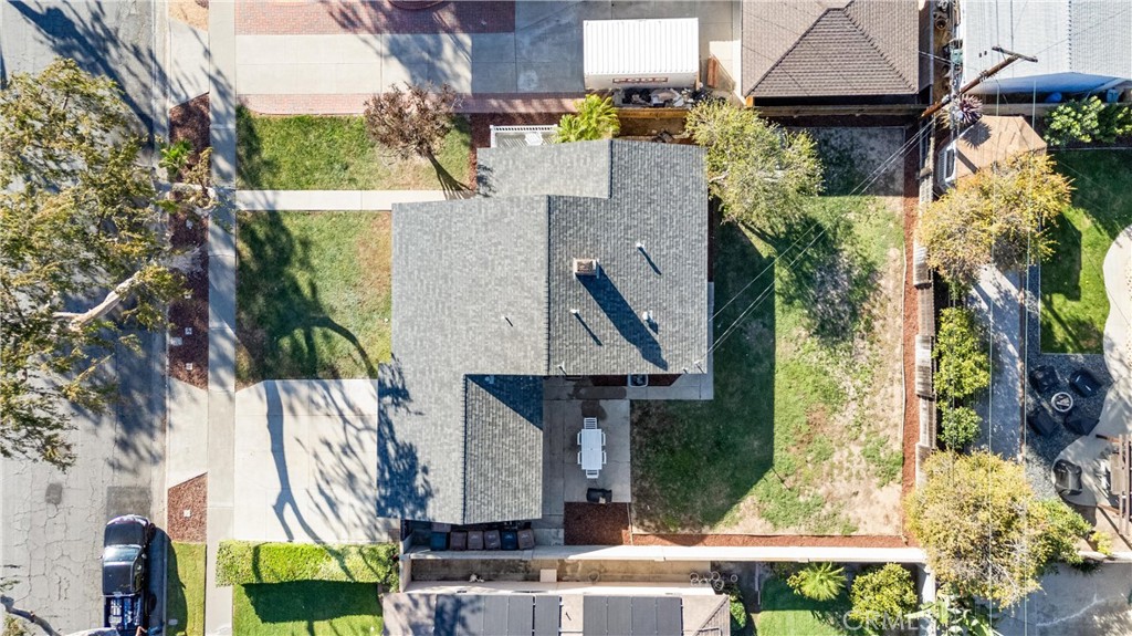 601 W Southgate Avenue Property Photo 31