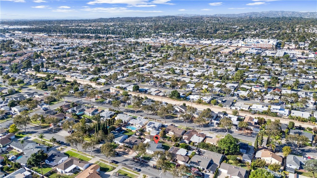 601 W Southgate Avenue Property Photo 35