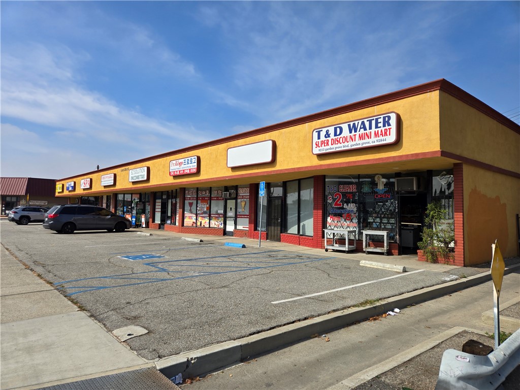 9211 Garden Grove Property Photo 1