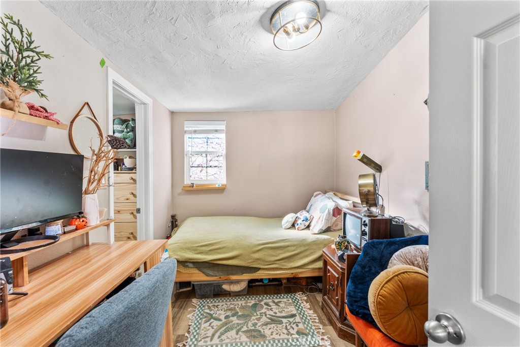 633 S Glassell Street Property Photo 7