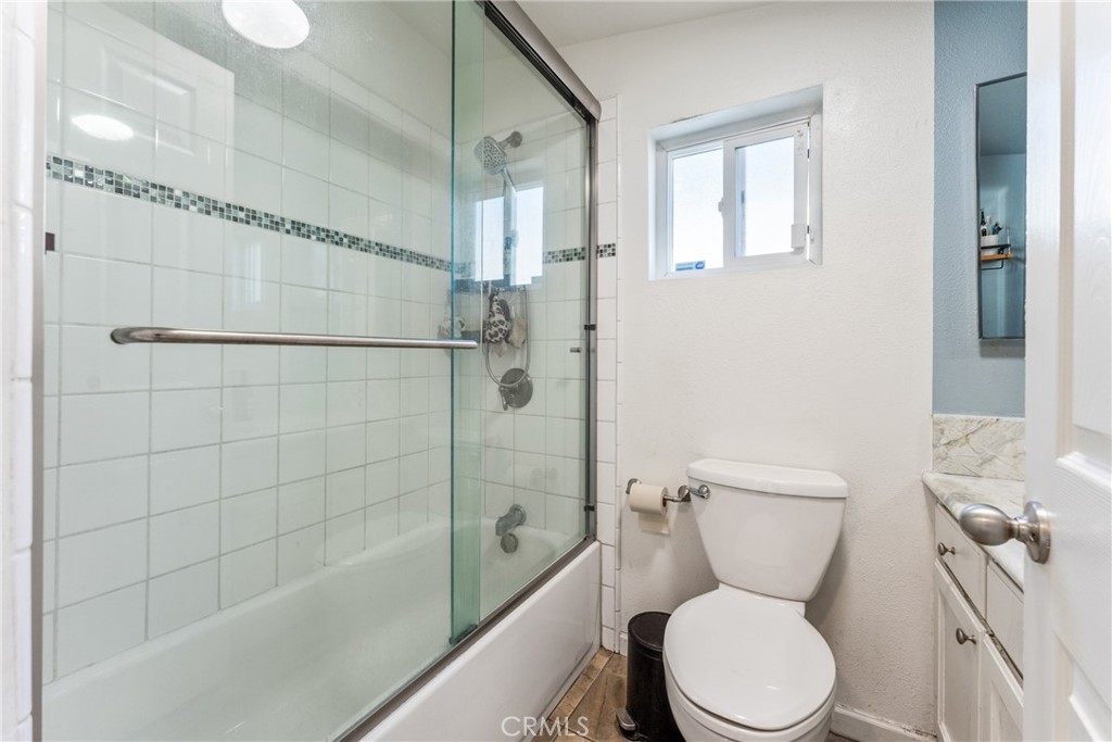 633 S Glassell Street Property Photo 8