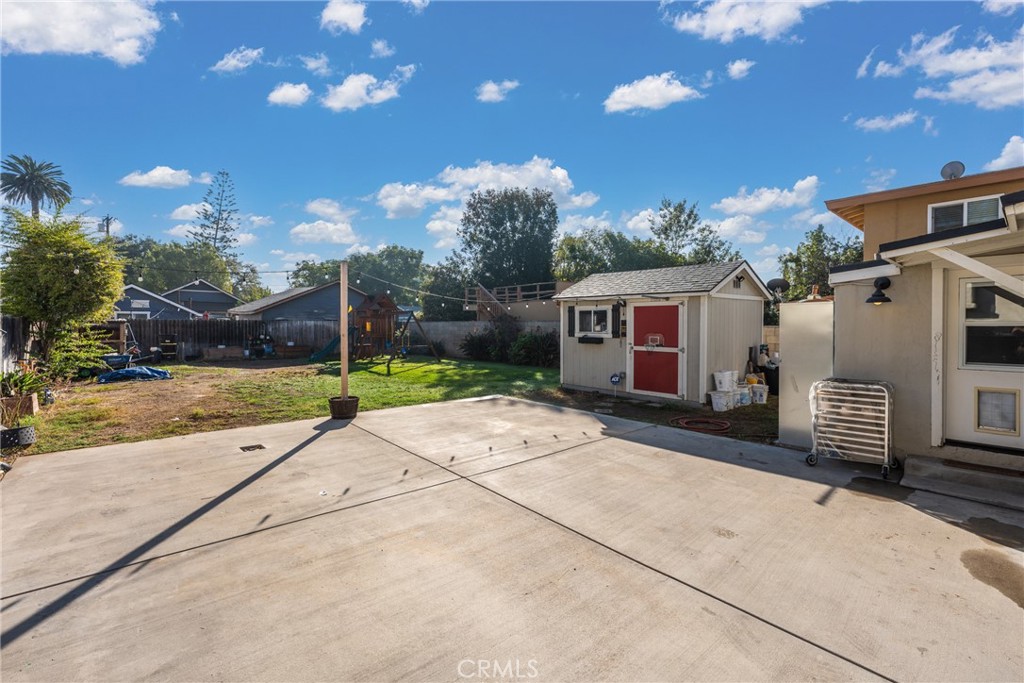 633 S Glassell Street Property Photo 10