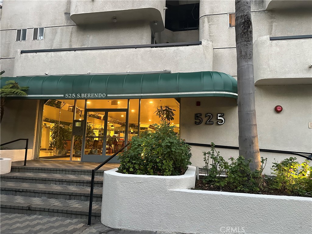 525 S Berendo Street 314 Property Photo 1
