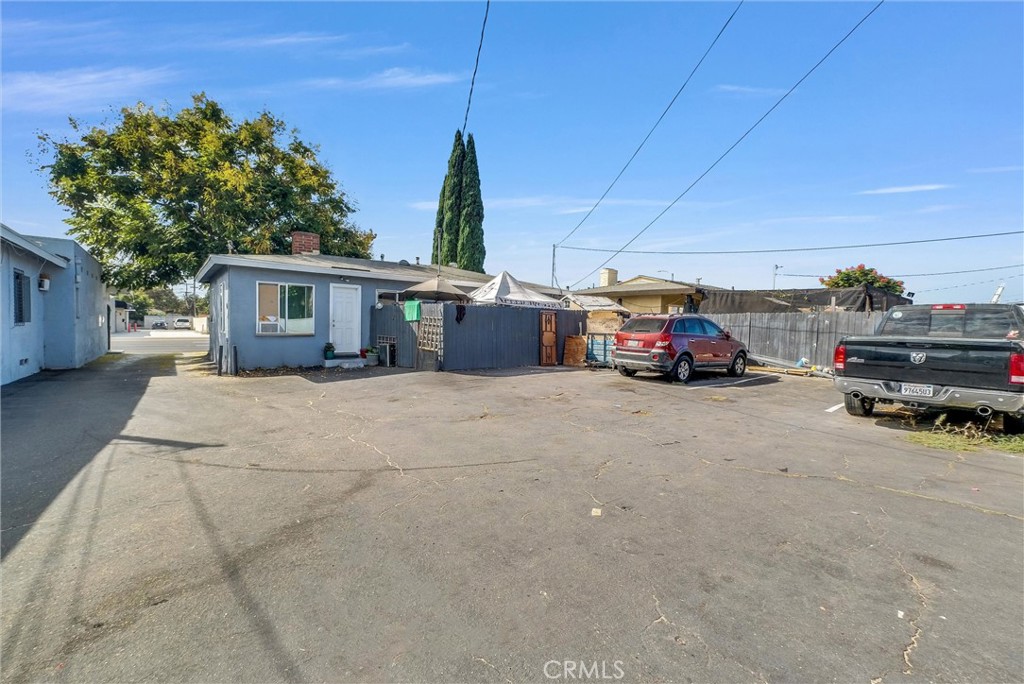1819 W 17th Property Photo 10