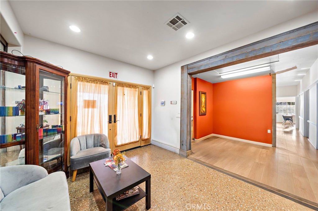 23201 Orange Property Photo 11