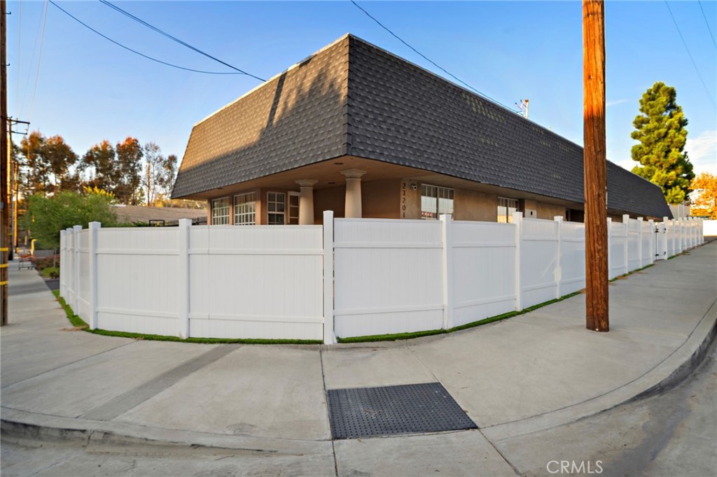 23201 Orange Property Photo 41