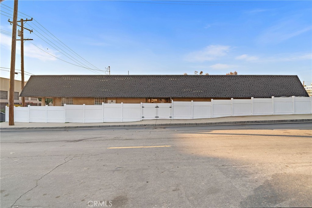 23201 Orange Property Photo 42