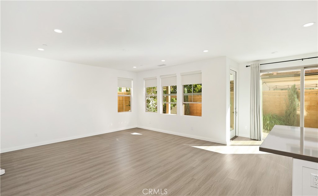 128 Full Sun Property Photo 6