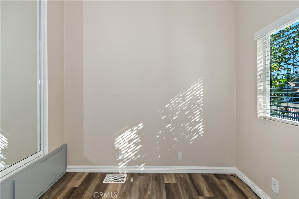 547 Alden #rv5 Property Photo 19