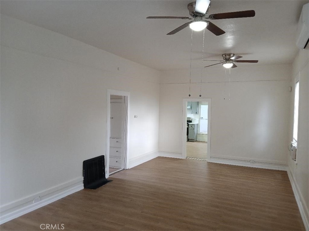 2111 Orange St Property Photo 4