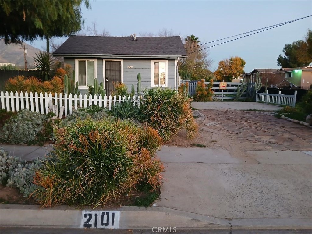 2111 Orange St Property Photo 22