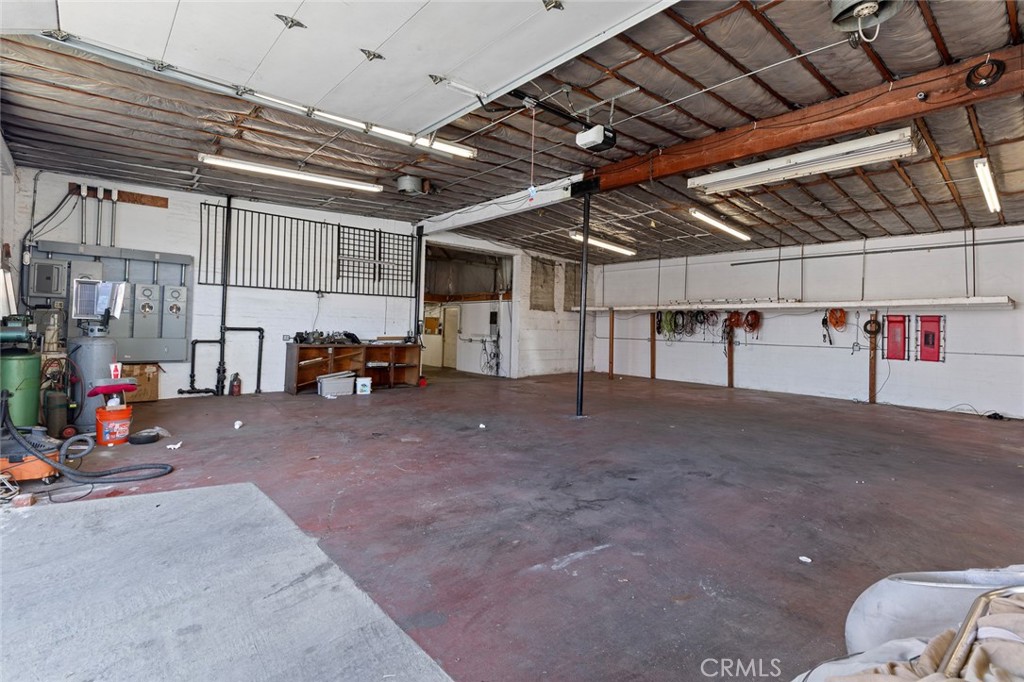 1900 E Anaheim Property Photo 19