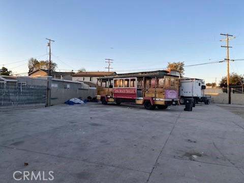 1339 E Wesley Property Photo 5