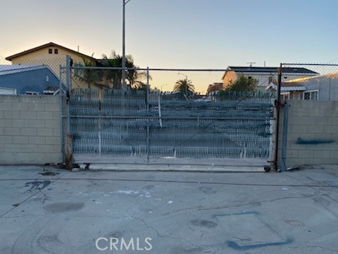 1339 E Wesley Property Photo 6