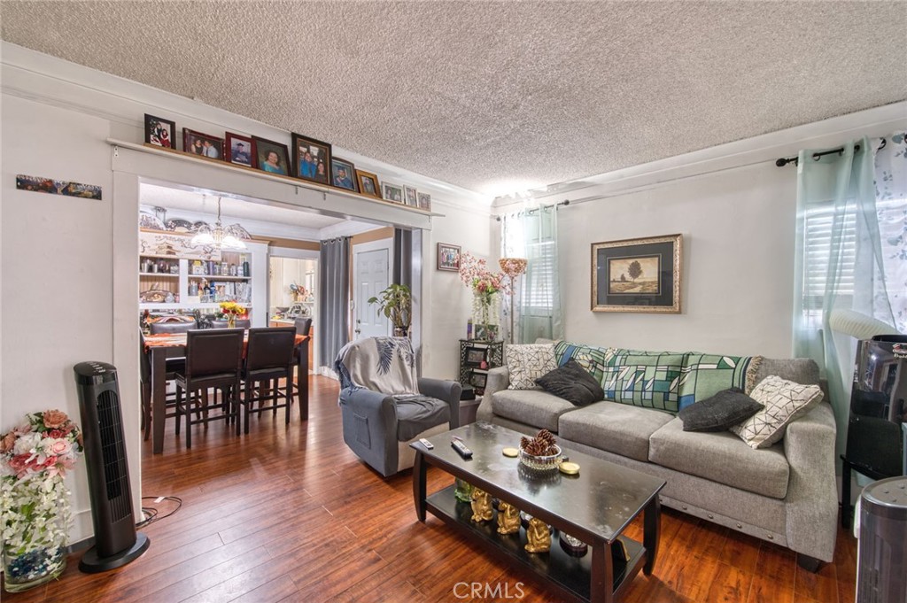 3982 S Gramercy Property Photo 3