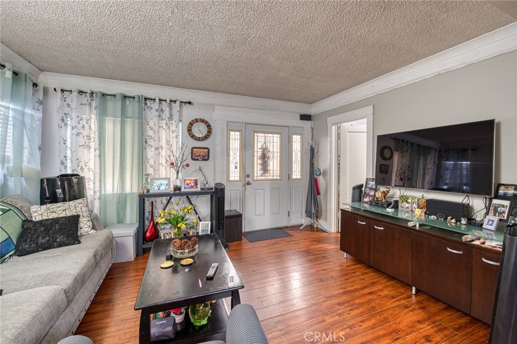 3982 S Gramercy Property Photo 4