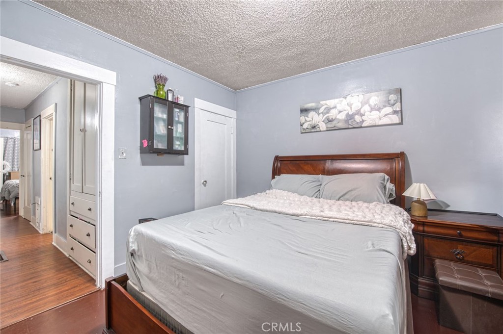 3982 S Gramercy Property Photo 6