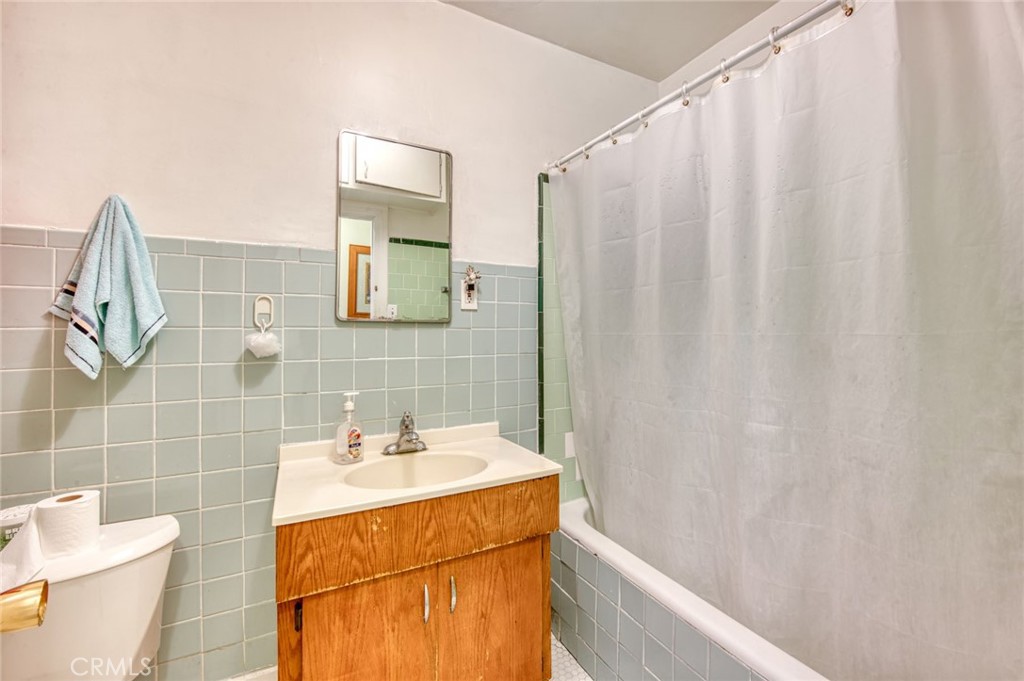 3982 S Gramercy Property Photo 13