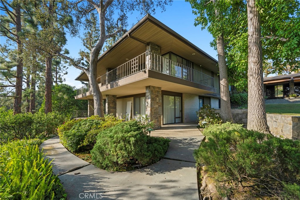 1458 Hillcrest Property Photo 15