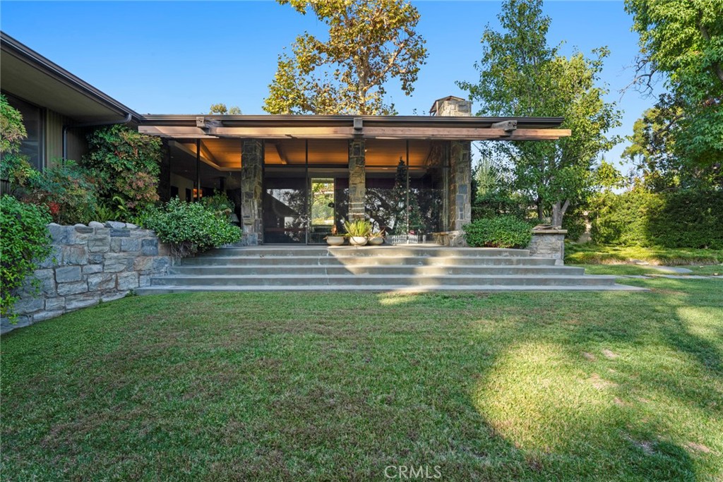 1458 Hillcrest Property Photo 18